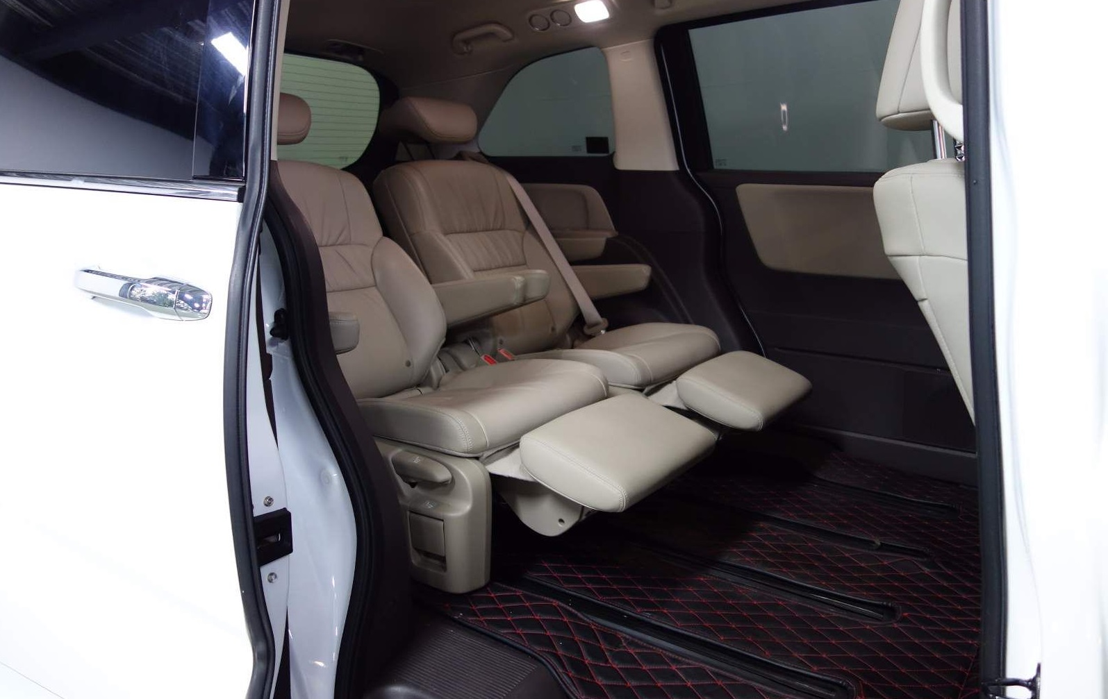 奥德赛2015款改款2.4l舒适版,奥德赛2015款改款