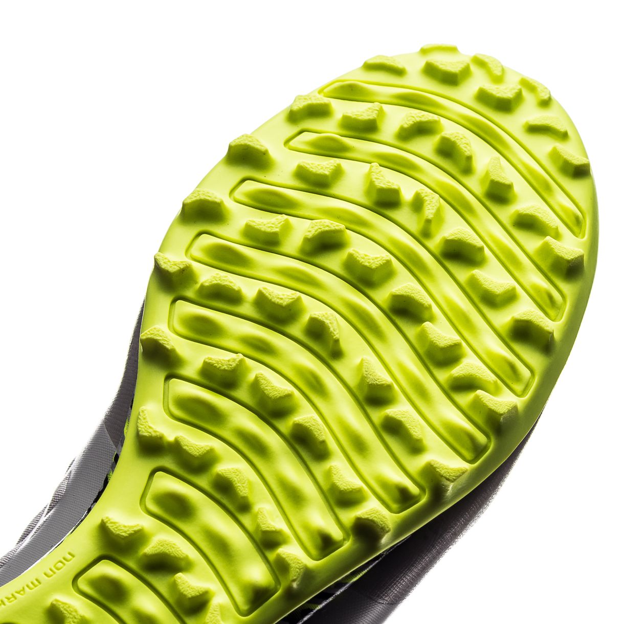 足球鞋新手入门推荐可踢全位置,足球鞋入门知识大全