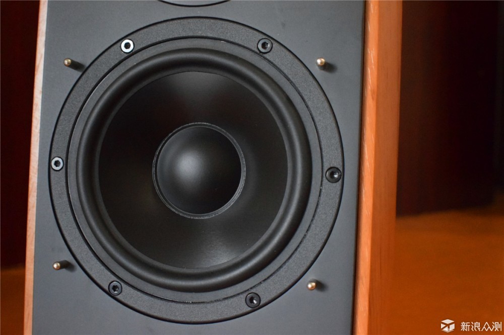 漫步者s1000比r1700有质的飞跃么,漫步者s1000需要配什么