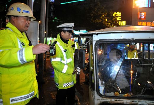 柳州运管查非法营运,柳州严查电动三轮车