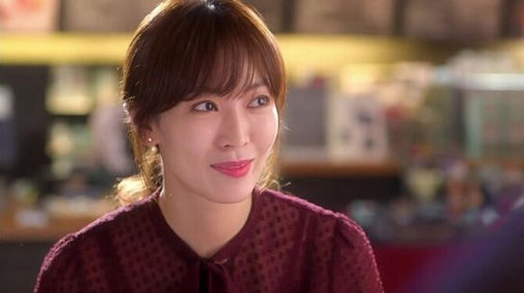 豆沙色口红是啥样儿的,太阳的后裔同款口红是什么颜色