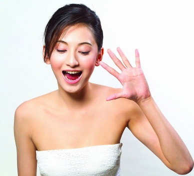 月经推迟心里难受怎么回事,月经推迟而且来的时候特别痛