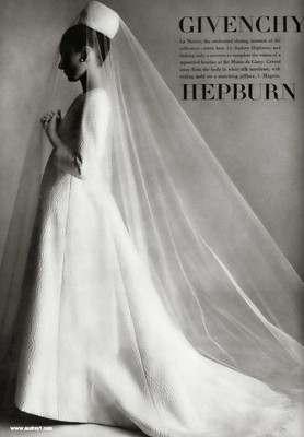 赫本和梦露谁才是你心目中的女神,凭啥让赫本和梦露都如此迷恋