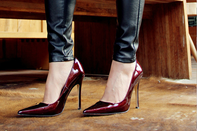 显瘦又修身的紧身牛仔裤搭配,紧身牛仔裤的穿搭显瘦又洋气