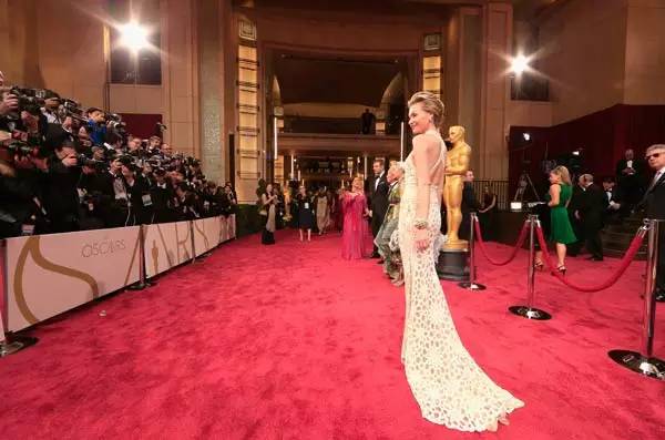 红毯简史| 你穿成了谁？你又是谁？