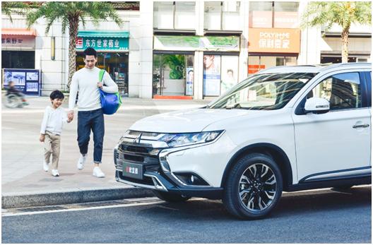 奶爸的正确姿势和方法,奶爸开车视频教学