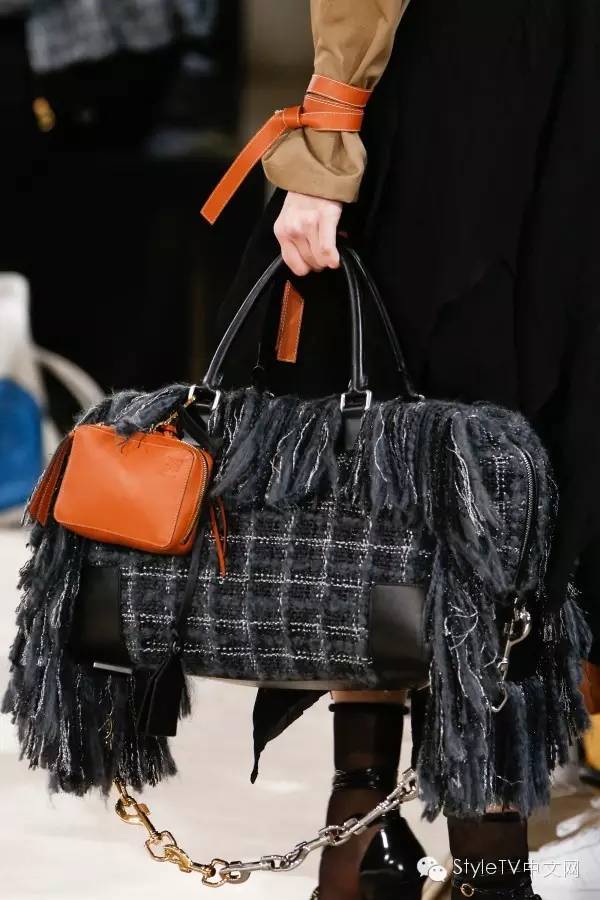 loewe包包经典款,loewe最值得入款的包包