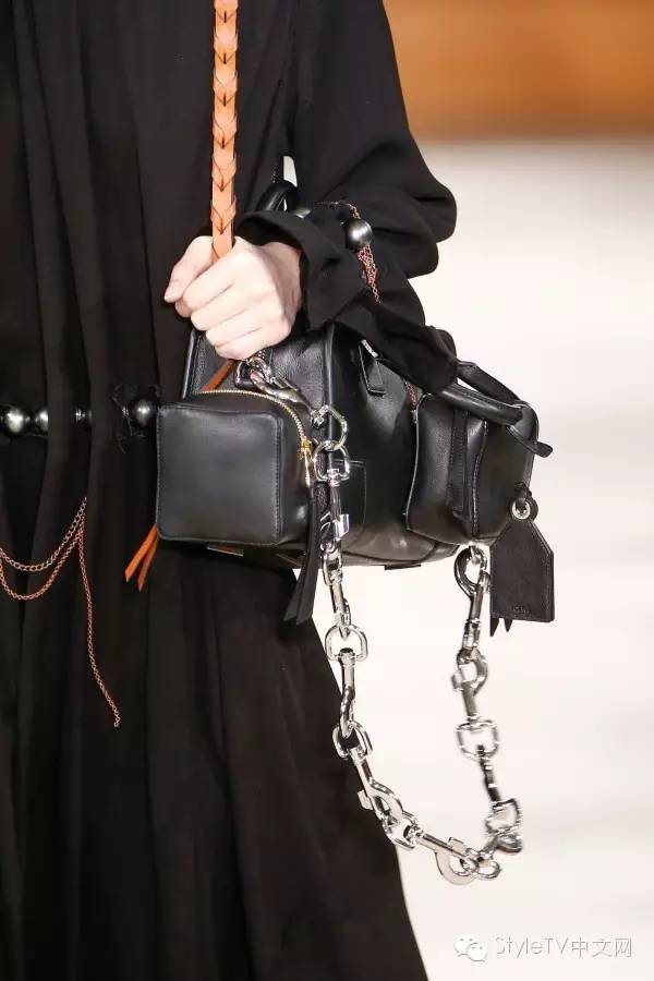 loewe包包经典款,loewe最值得入款的包包