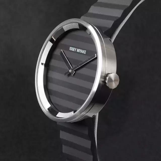 卡西欧和阿玛尼怎么选,卡西欧和阿玛尼哪个好