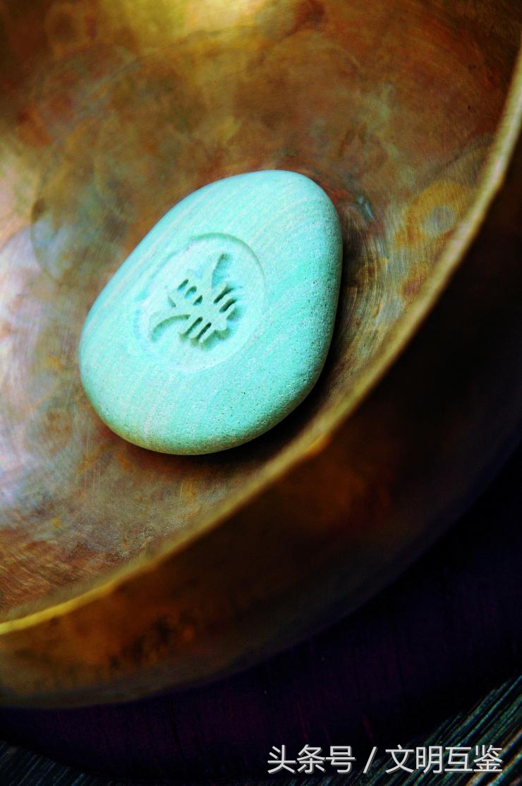 农村老头用动物内脏做手工皂,竟是300年前宫廷技艺,皴裂有救