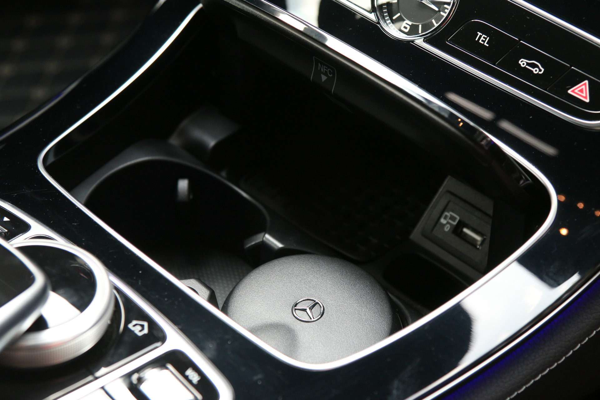 奔驰e级e200的争议点,奔驰e级2024款e200配置参数