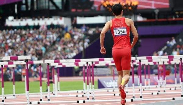 跑步时突然小腿与跟腱交界处痛,跑步跟腱疼痛如何快速恢复