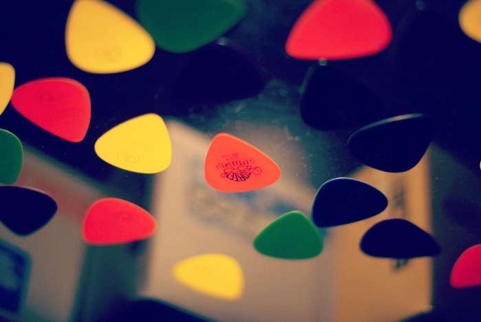 新手入门如何挑选吉他,吉他初学者怎么挑选吉他