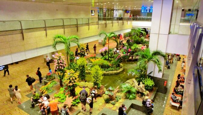 新加坡机场必买什么,新加坡机场值得逛吗