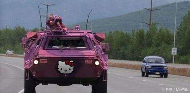 妖艳到爆“粉嫩无比的*器武**”少女心爆表，日本自卫队简直辣眼宅神