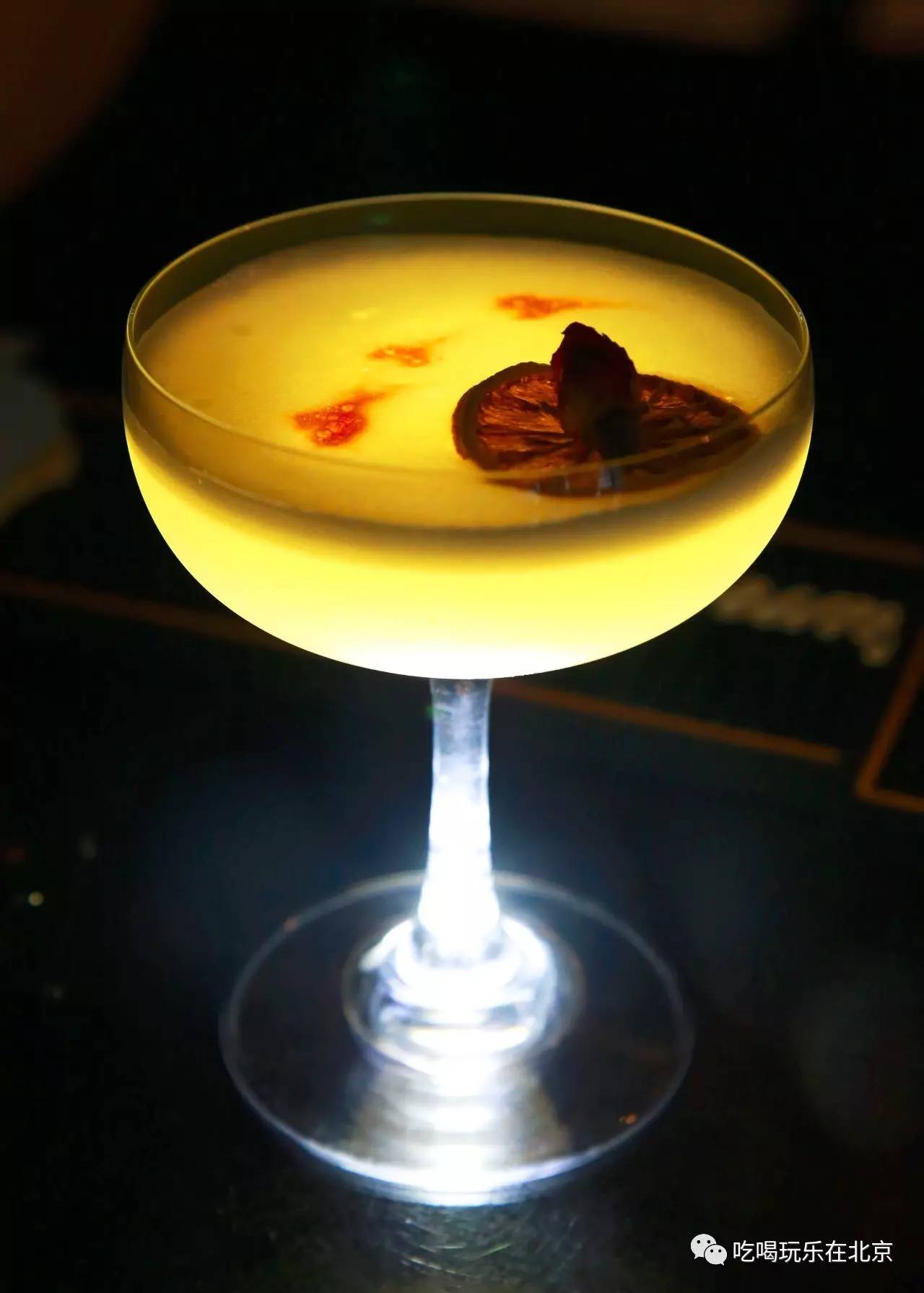 三里屯的这家店,让我甘心被“无人头”戏弄