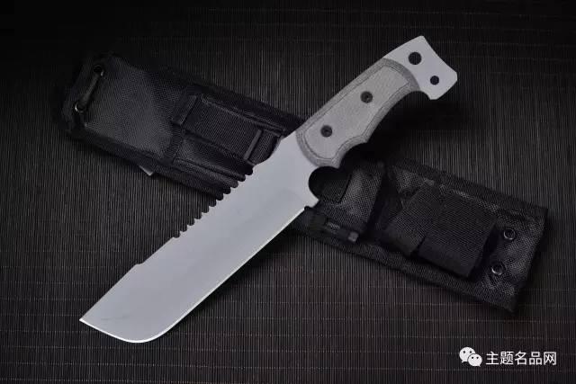 “请介绍一下著*刀名**具制造商TOPS经常使用的钢材，谢谢！”