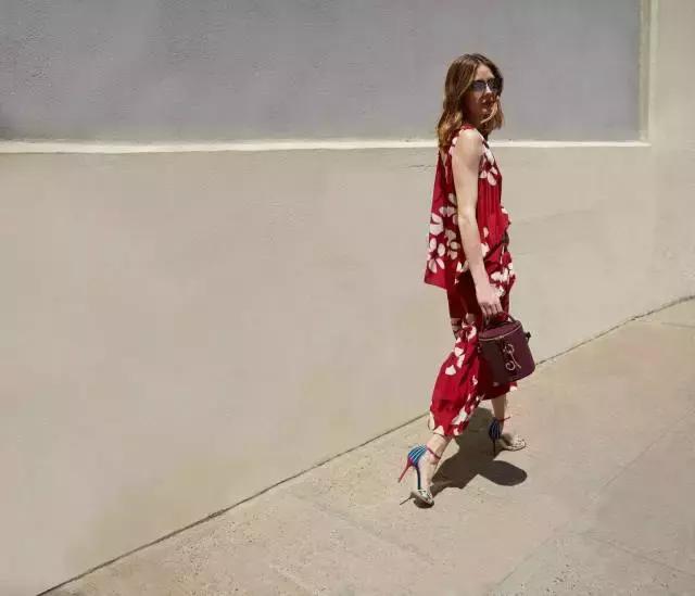 你一直梦想成网红？那就先看看那些红了的时尚博主们都在忙什么？