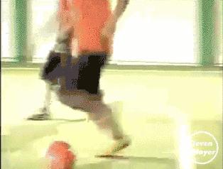 足球野球场实用的过人技巧,五年级篮球过人技巧