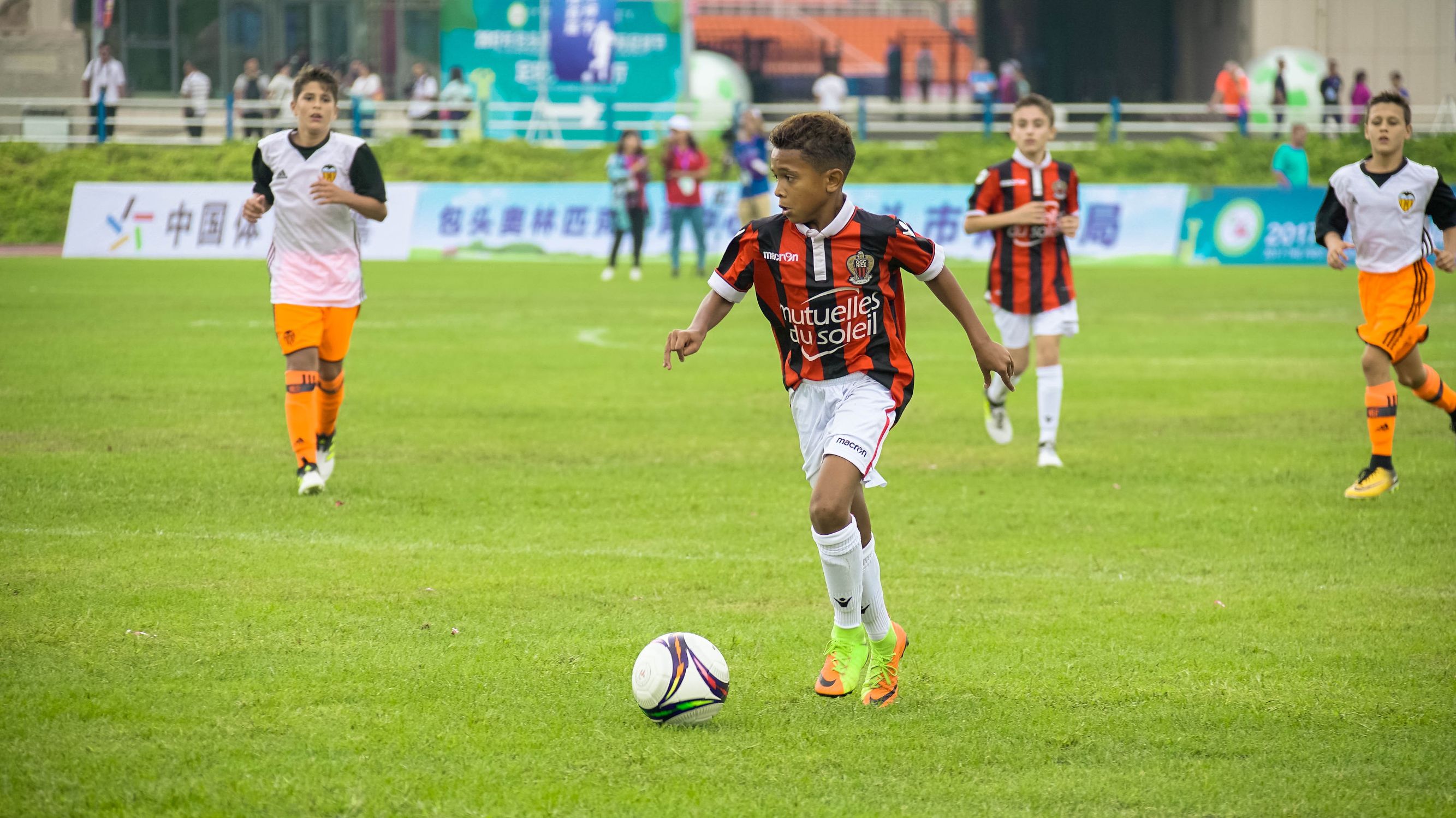 罗纳尔迪尼奥中国活动,罗纳尔迪尼奥中国赛