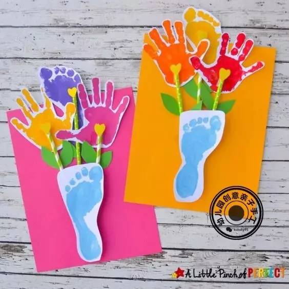 手工作品小花粘贴画幼儿园,手掌涂鸦创意画幼儿园