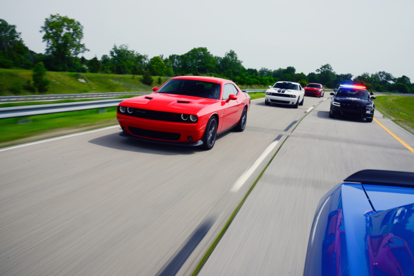 道奇chargersrtdemon2018款,17年道奇酷威多少钱