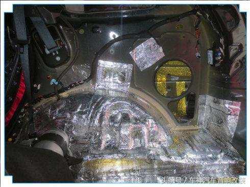 jeep大切诺基原装音响,jeep大切诺基哈曼卡顿音响效果