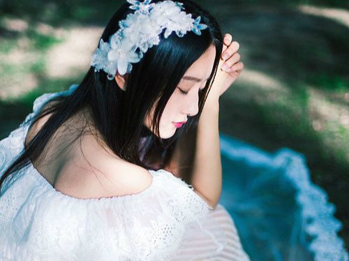 面对男人的追求女人应回什么,面对追求你的男生要清醒