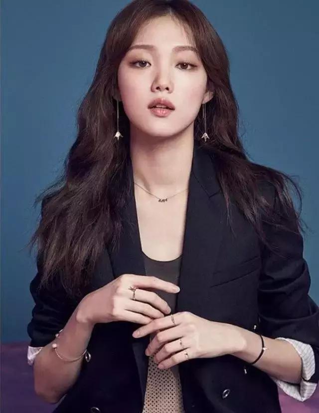 水光妆vs哑光妆,日系护肤pk韩系护肤