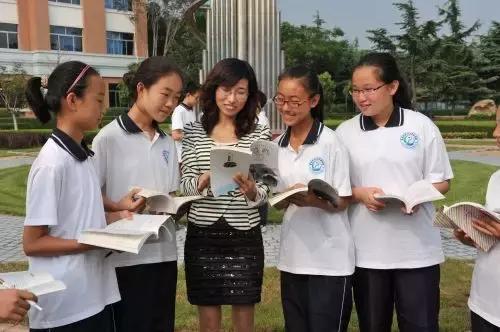 10位老师获评全国教书育人楷模,首届教书育人楷模发布仪式及事迹