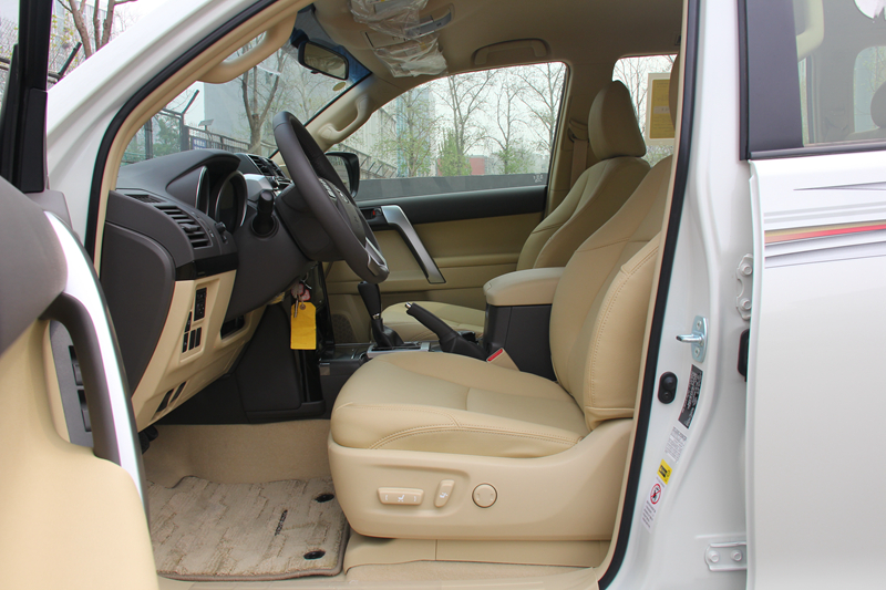 平行进口丰田轿车,16年二手普拉多2700中东版价格