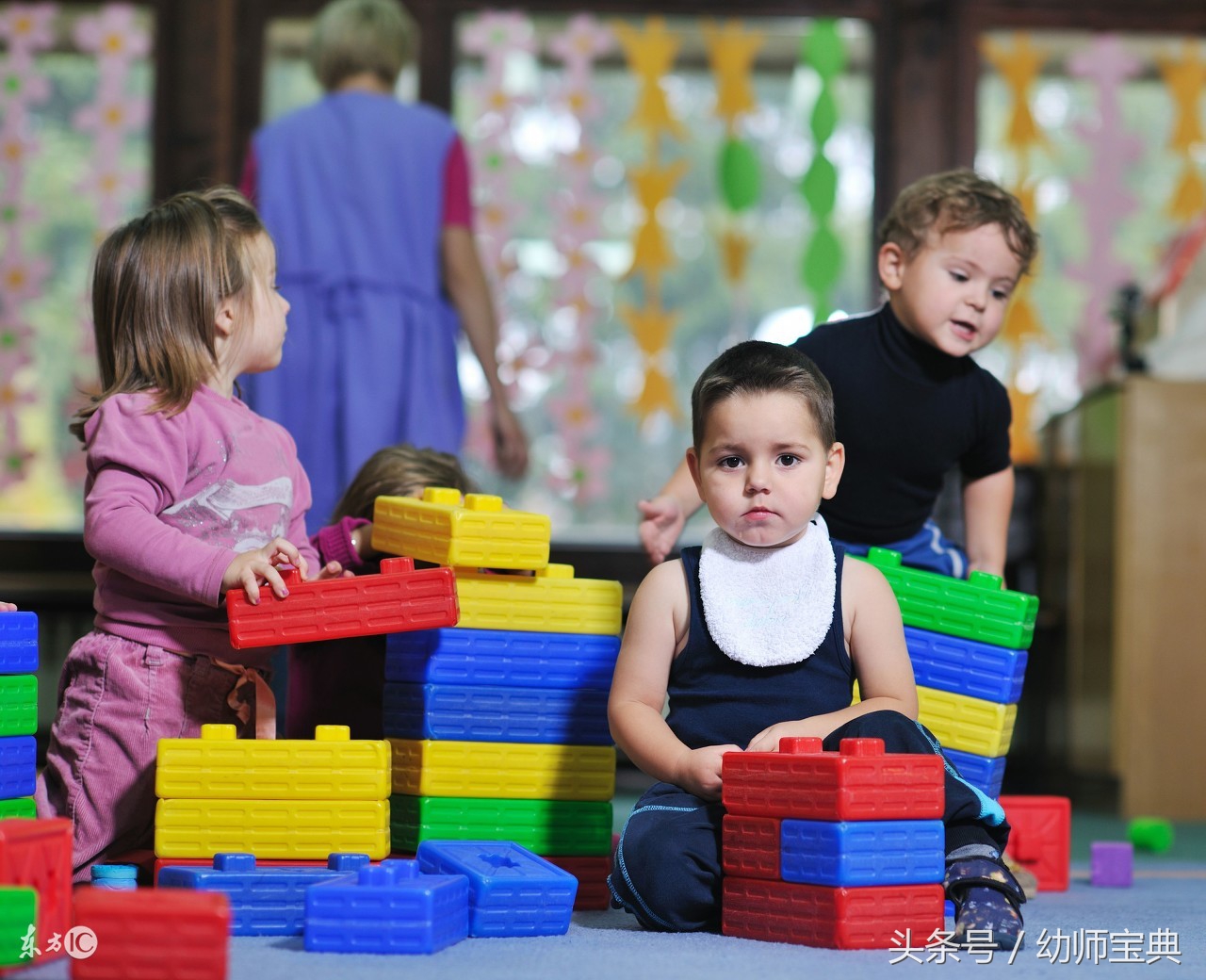 幼儿园小孩一直哭闹不止怎么解决,孩子哭闹不停一招教你解决问题