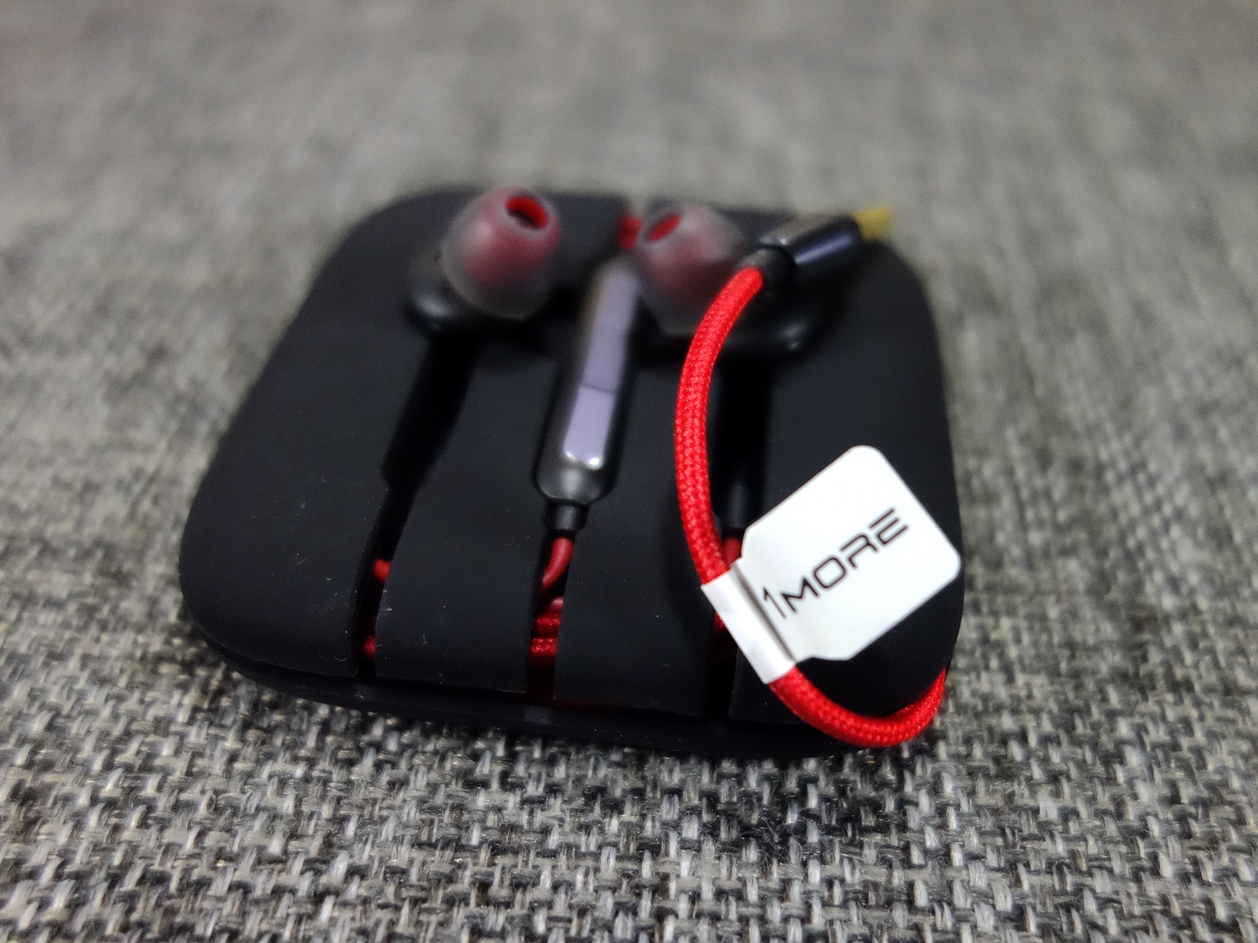 为音而生蓝牙耳机,1more真无线降噪蓝牙耳机怎么样