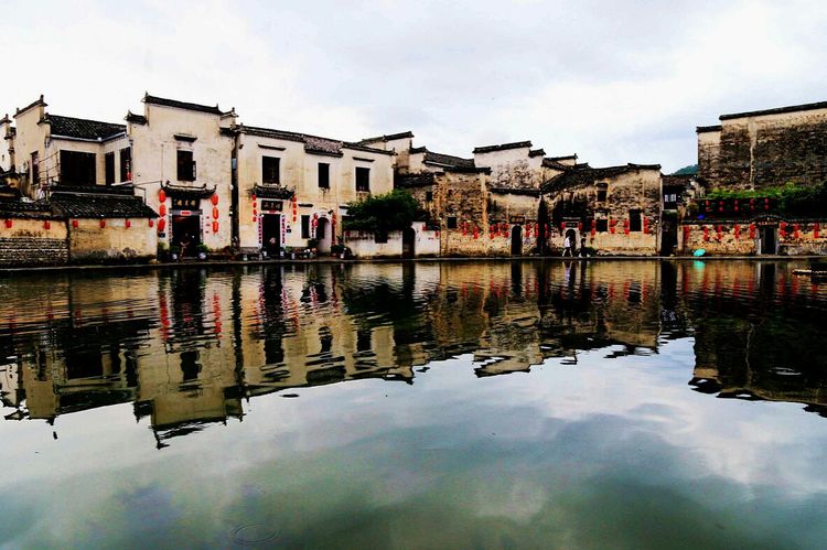 水光潋滟晴方好描写哪个景点,山色空蒙雨亦奇