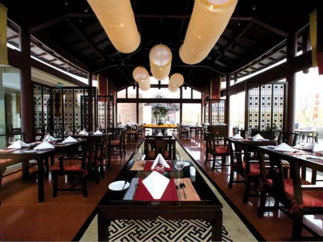 玉龙雪山下奢华民宿,丽江悦榕庄三卧