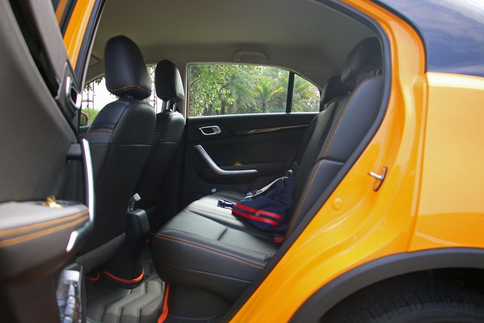 东风风神小型suvax4,东风风神AX4评测