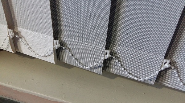 垂直帘属于什么风格,垂直帘和纱帘哪个更实用