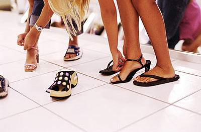 穿了有灰指甲的鞋怎么处理,有灰指甲的鞋怎么处理能穿