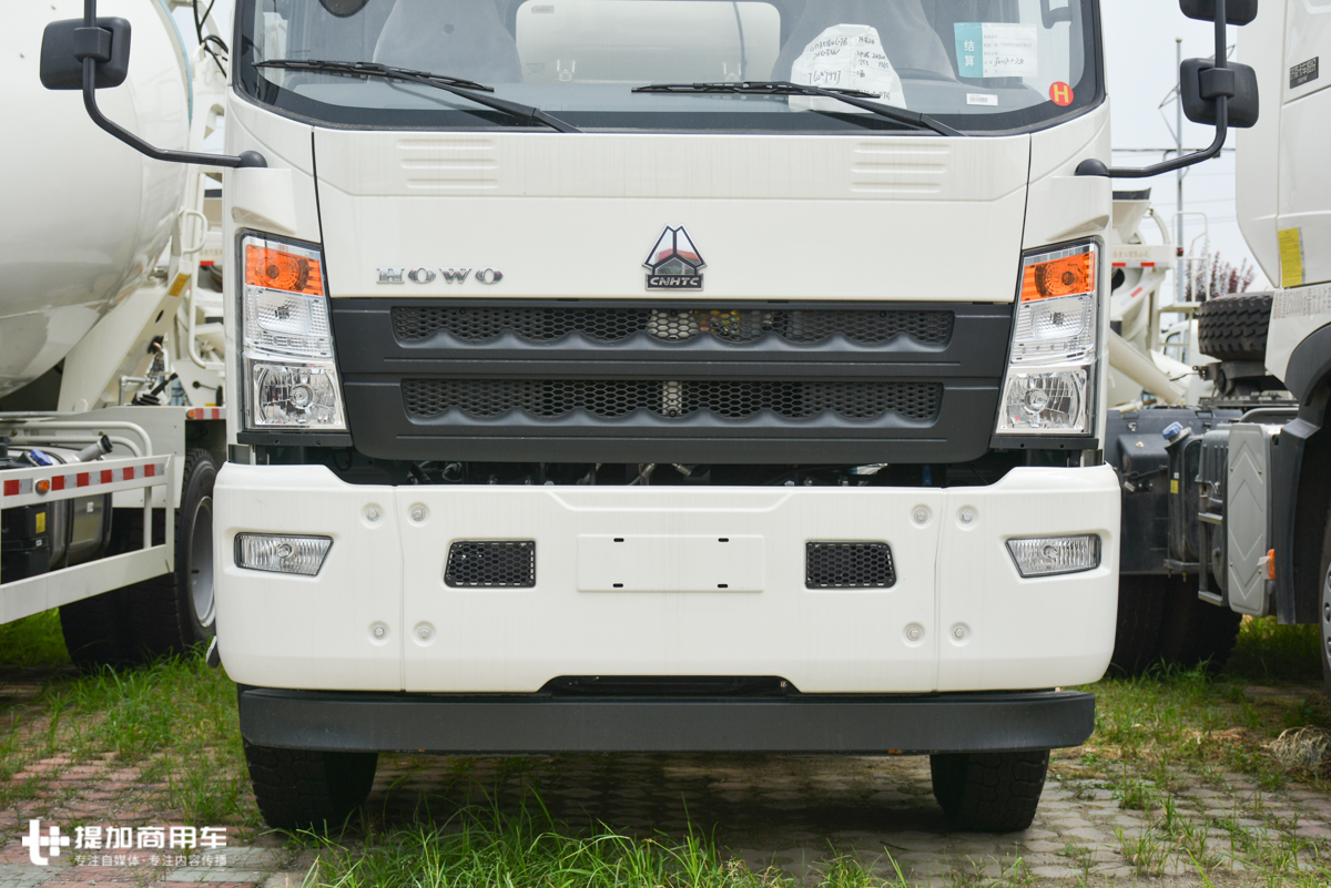 轻卡蓝牌搅拌车,商用混凝土搅拌车多少钱一台