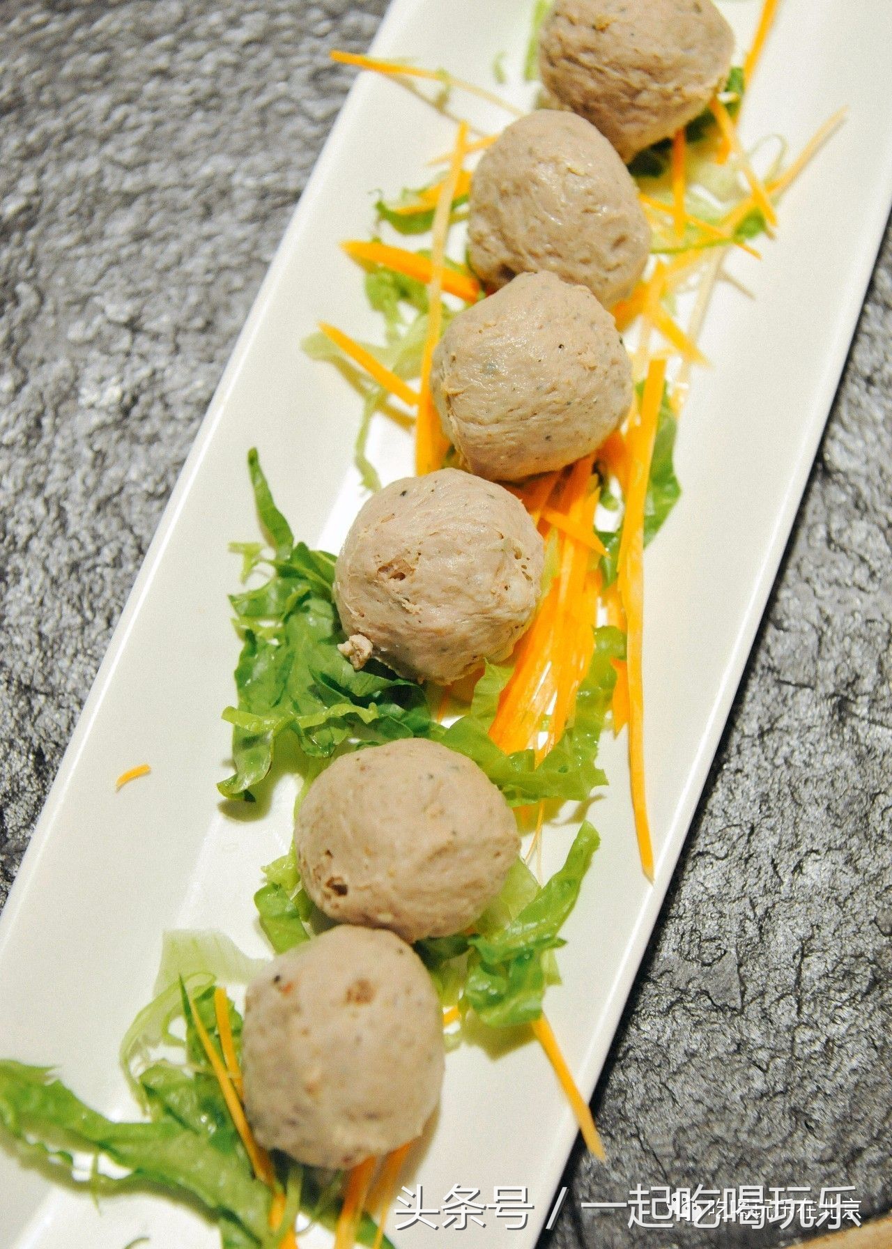 「北京」大胃王挑战!牛肉火锅无限续吃,留一个买单其他的全撑到