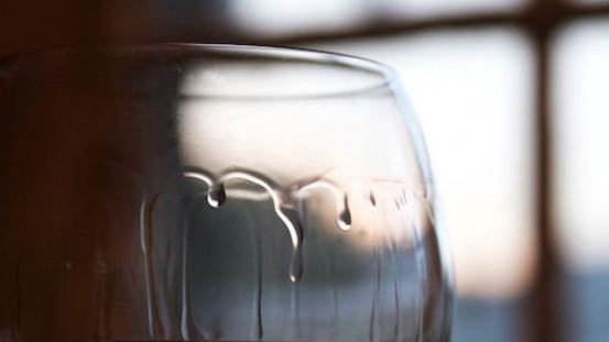 你想成为酒桌上的一流白酒专家吗?赶快记下这14个白酒小知识吧