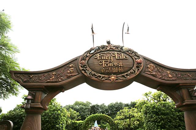 白天去逛迪斯尼,晚上香槟泡泡浴,女孩子去香港应该这么玩