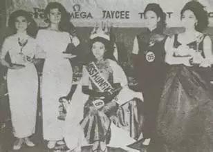 港姐70年:从豪门儿媳,到街边站台,背后是香港经济的大洗牌