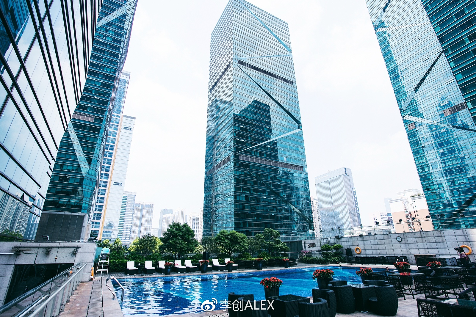 在自己的城市住酒店叫什么,在自己城市里的酒店度假