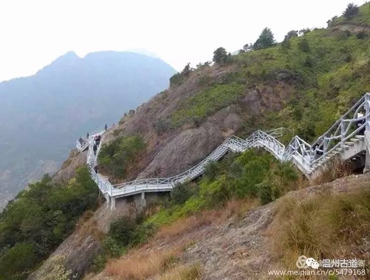 乐清白石凤凰山在哪,乐清白石山上好玩的地方