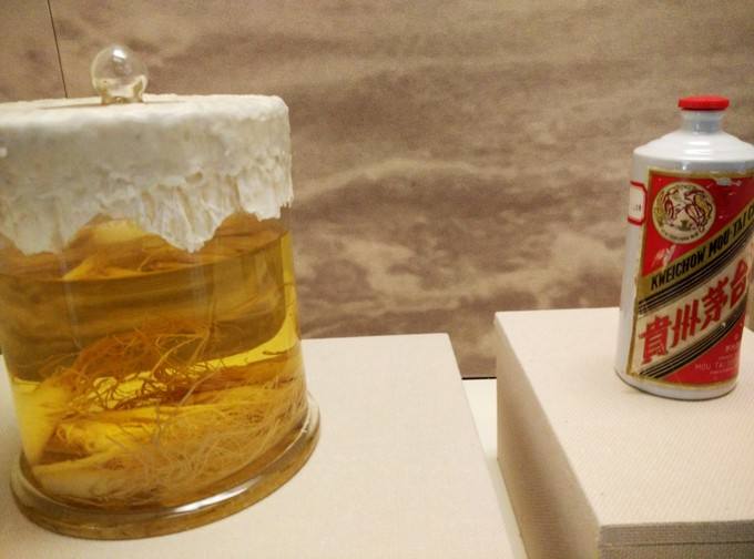 你想成为酒桌上的一流白酒专家吗?赶快记下这14个白酒小知识吧