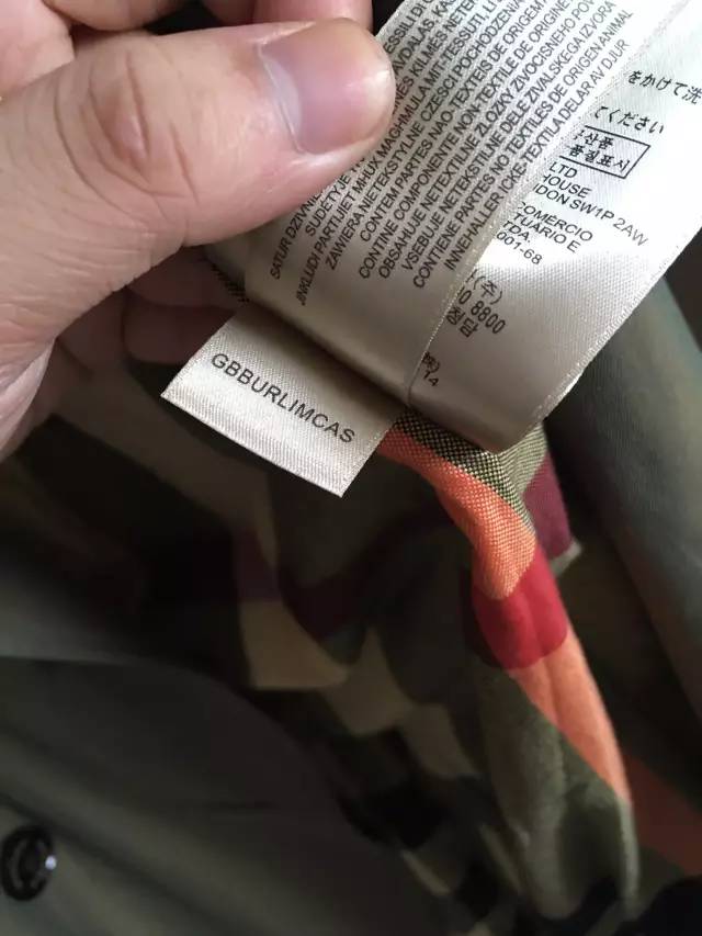 风衣巴宝莉12000,巴宝莉风衣回归现实