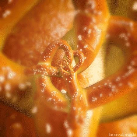 聊天根本不可能止于呵呵,聊天时觉得很有趣应该发哈哈哈吗