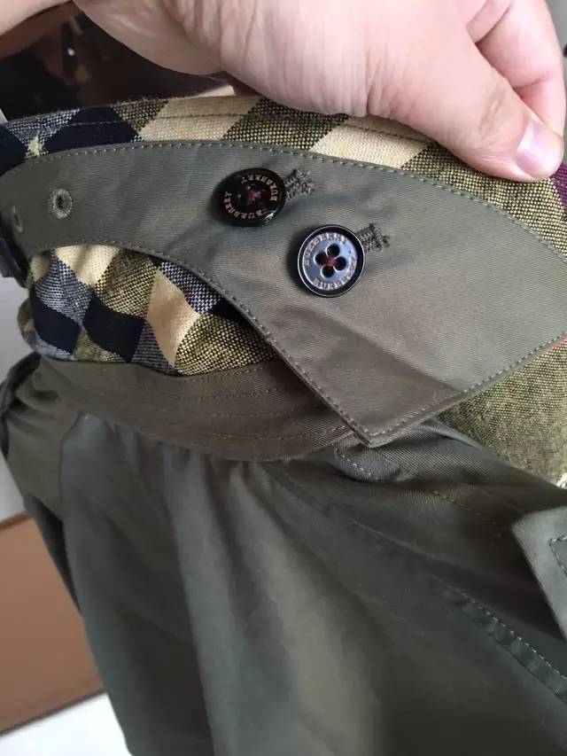 风衣巴宝莉12000,巴宝莉风衣回归现实