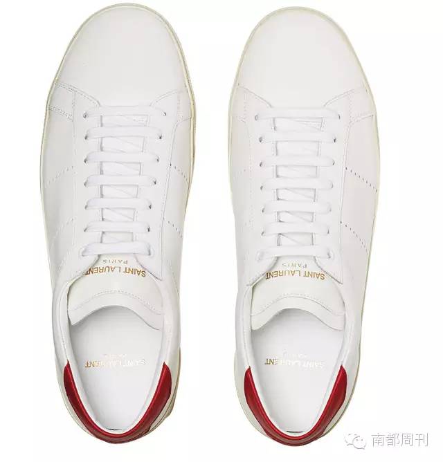 有一款很火爆的小白鞋,一双小白鞋子